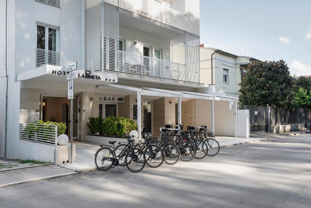 Hotel La Pineta Фоллоника Экстерьер фото