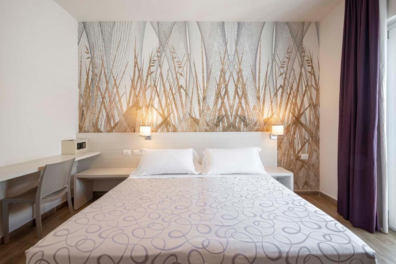 Hotel La Pineta Фоллоника Экстерьер фото