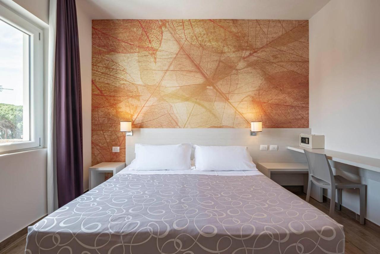 Hotel La Pineta Фоллоника Экстерьер фото