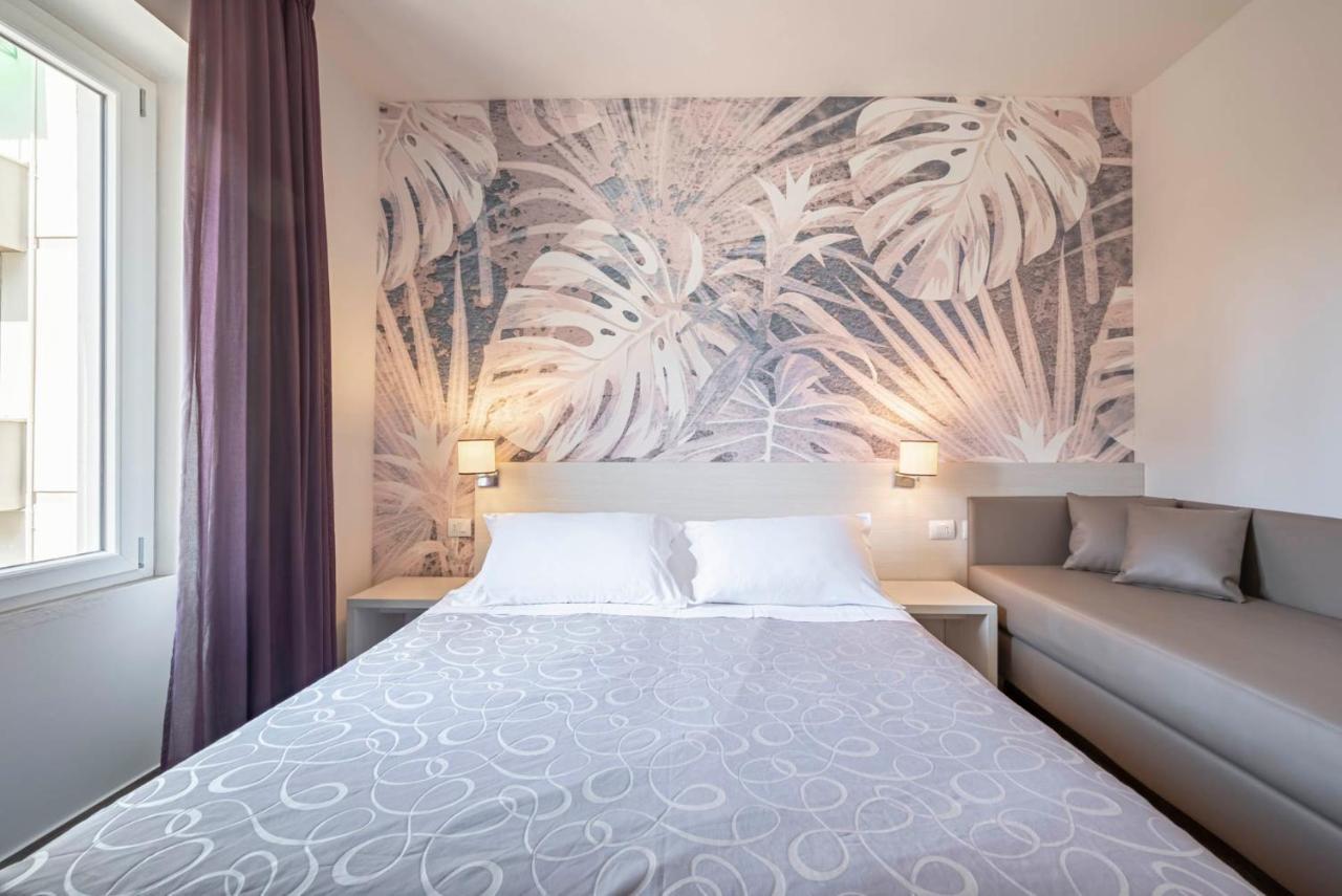 Hotel La Pineta Фоллоника Экстерьер фото