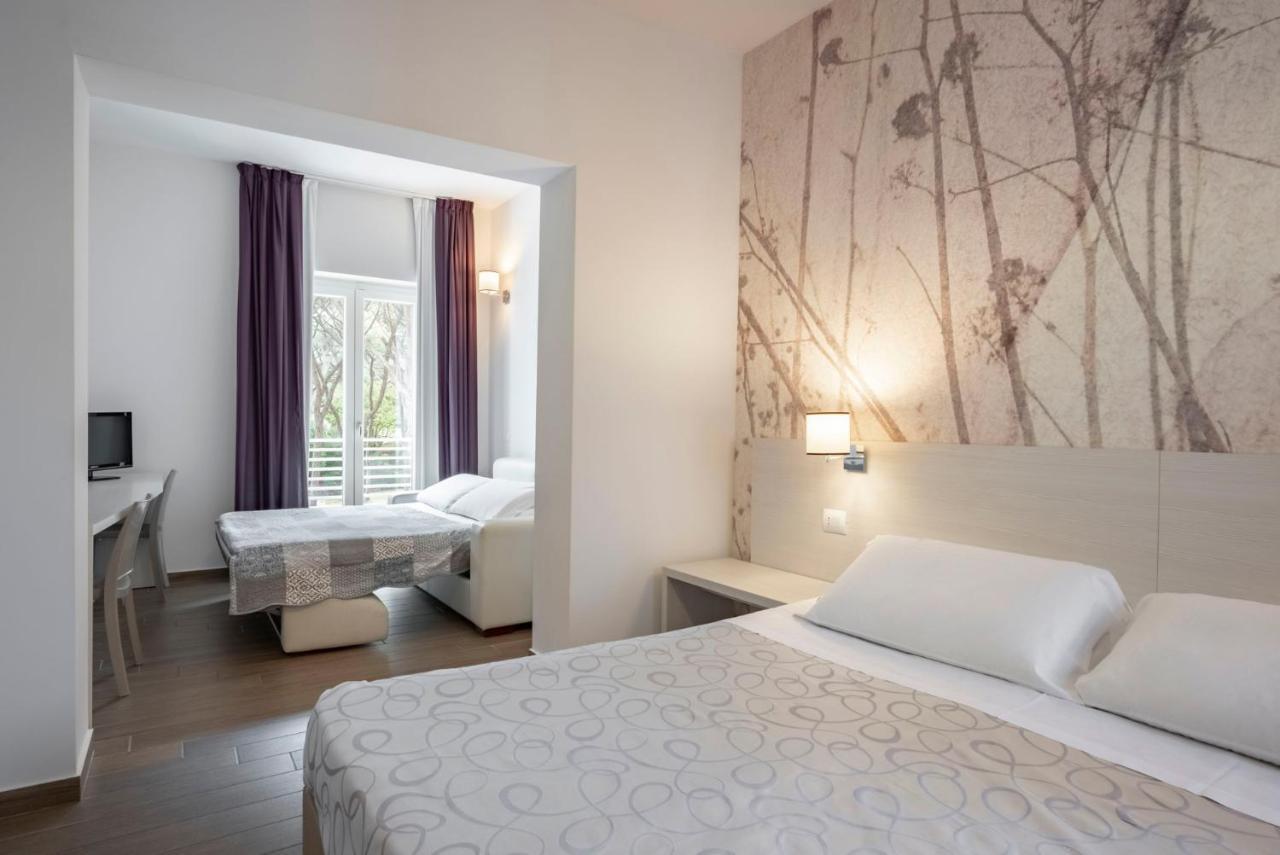 Hotel La Pineta Фоллоника Экстерьер фото