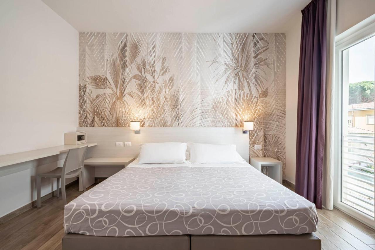 Hotel La Pineta Фоллоника Экстерьер фото
