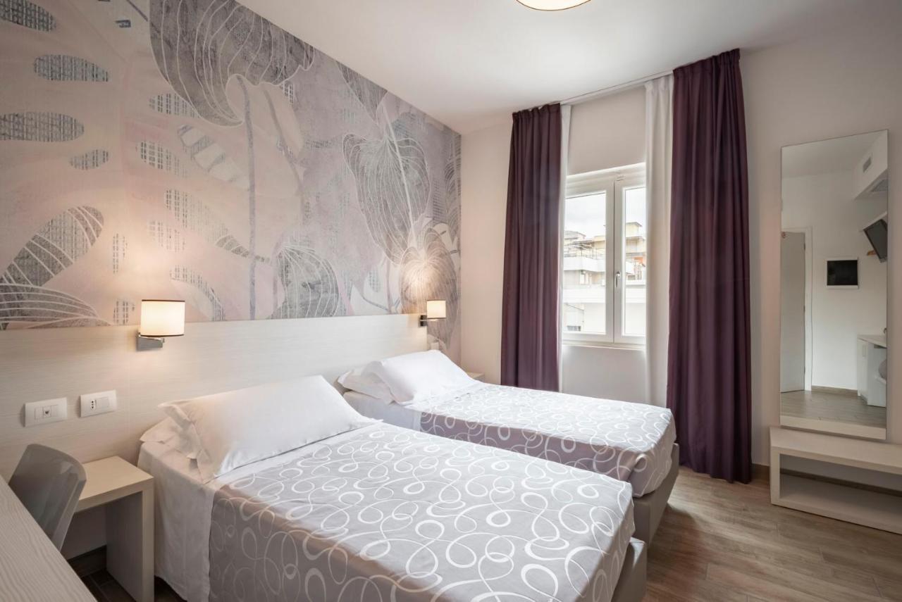 Hotel La Pineta Фоллоника Экстерьер фото