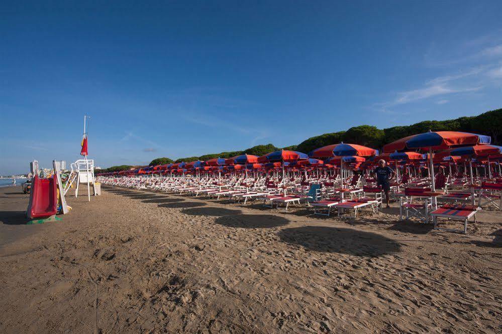 Hotel La Pineta Фоллоника Экстерьер фото