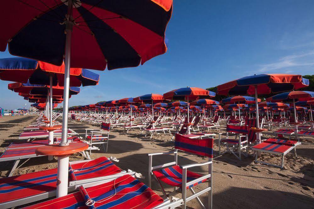 Hotel La Pineta Фоллоника Экстерьер фото