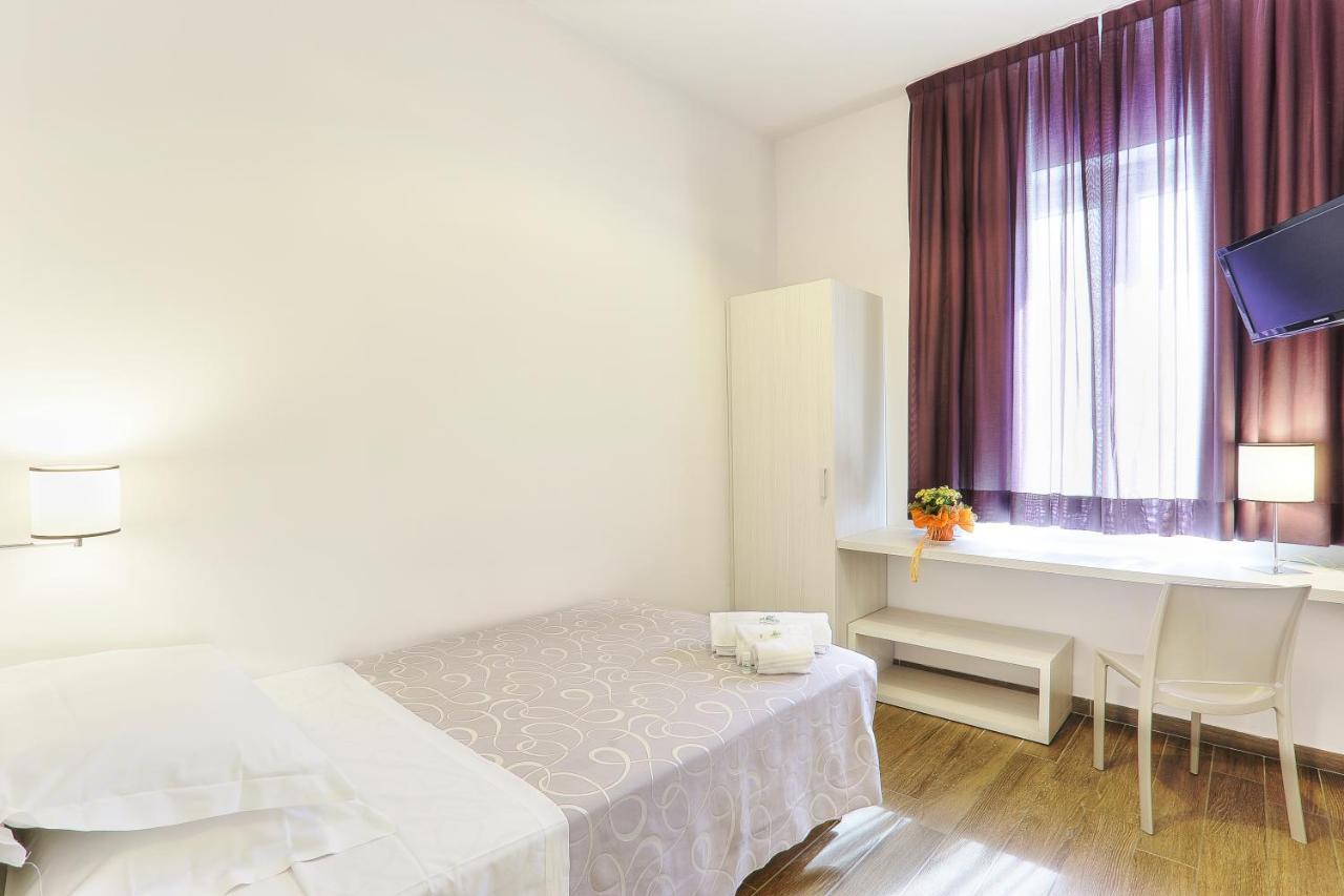 Hotel La Pineta Фоллоника Экстерьер фото