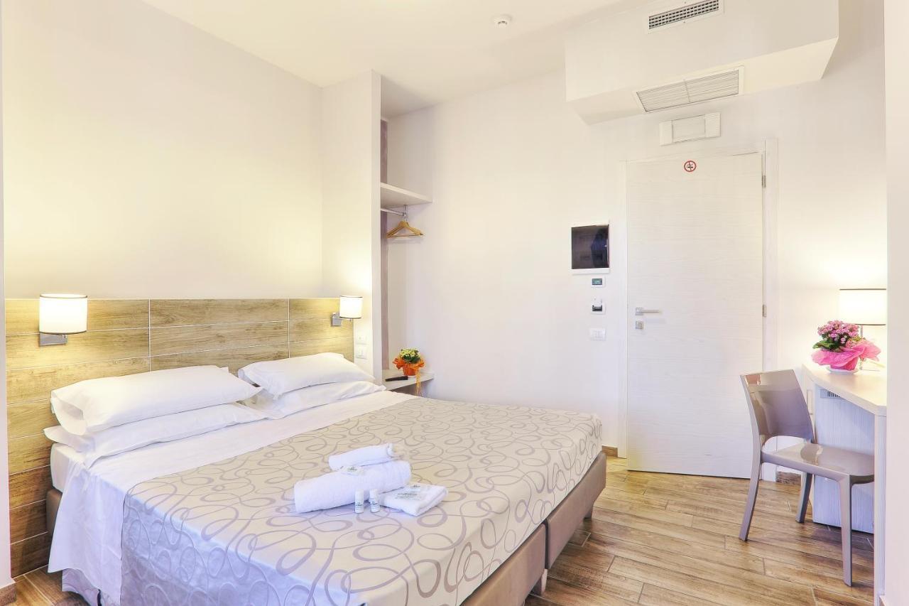 Hotel La Pineta Фоллоника Экстерьер фото